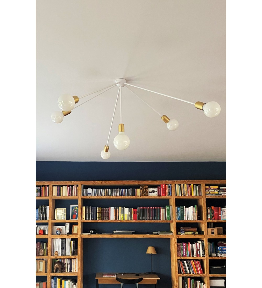 Lampa Drapak - Biały połysk - Mosiądz szcotkowany