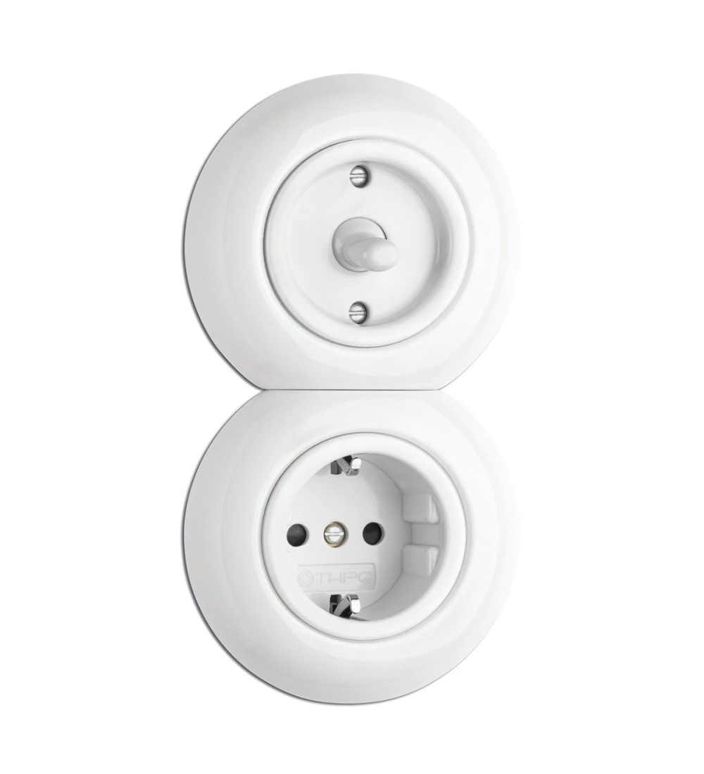 Łącznik dźwigniowy 173116 + Gniazdko 173068 + 2 x Ramka 173088