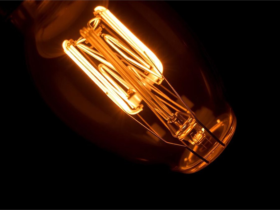 Przewodnik po żarówkach dekoracyjnych — Edison, LED, Filament
